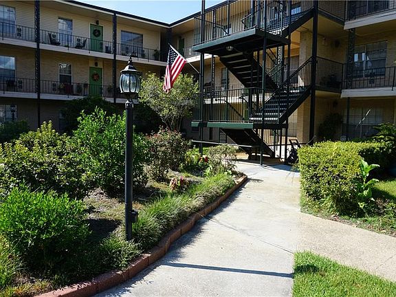 5th image of 2700 Whitney Pl APT 737