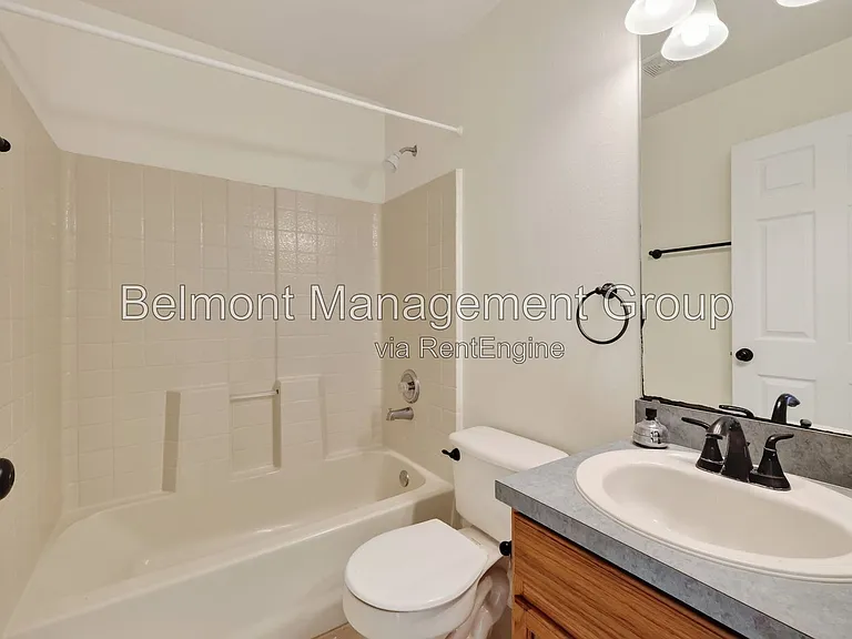 2127 Korat Ln — Photo 17