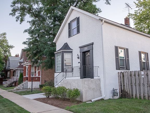 3rd image of 1220 Oak Park Ave