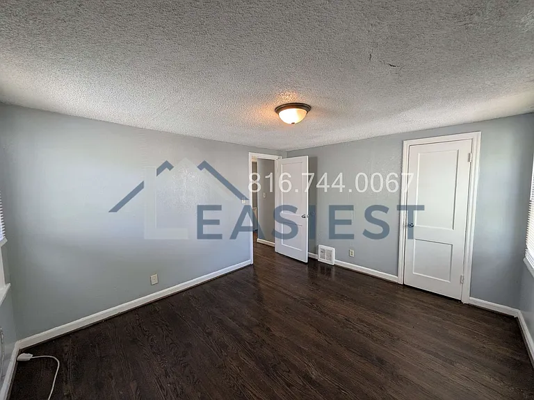 5513 Wabash Ave — Photo 12