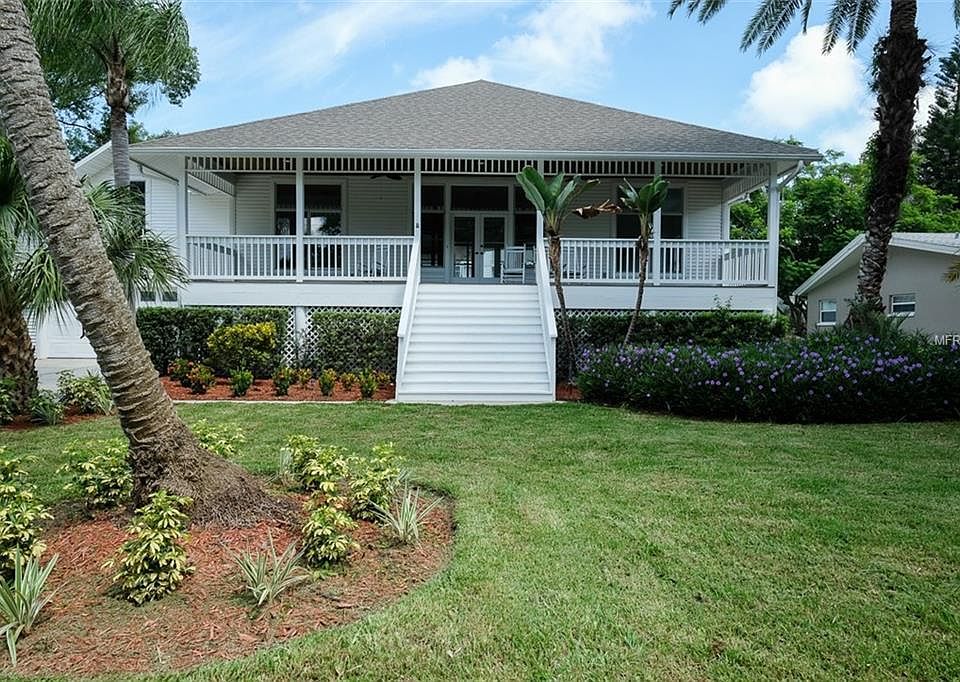 1st image of 318 Lagoon Dr