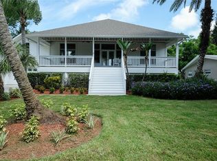 318 Lagoon Dr, Palm Harbor, FL 34683