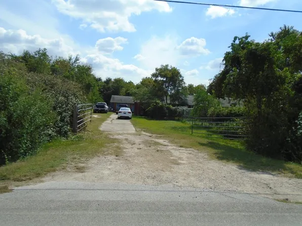 117 W Archer Rd, Baytown, TX 77521