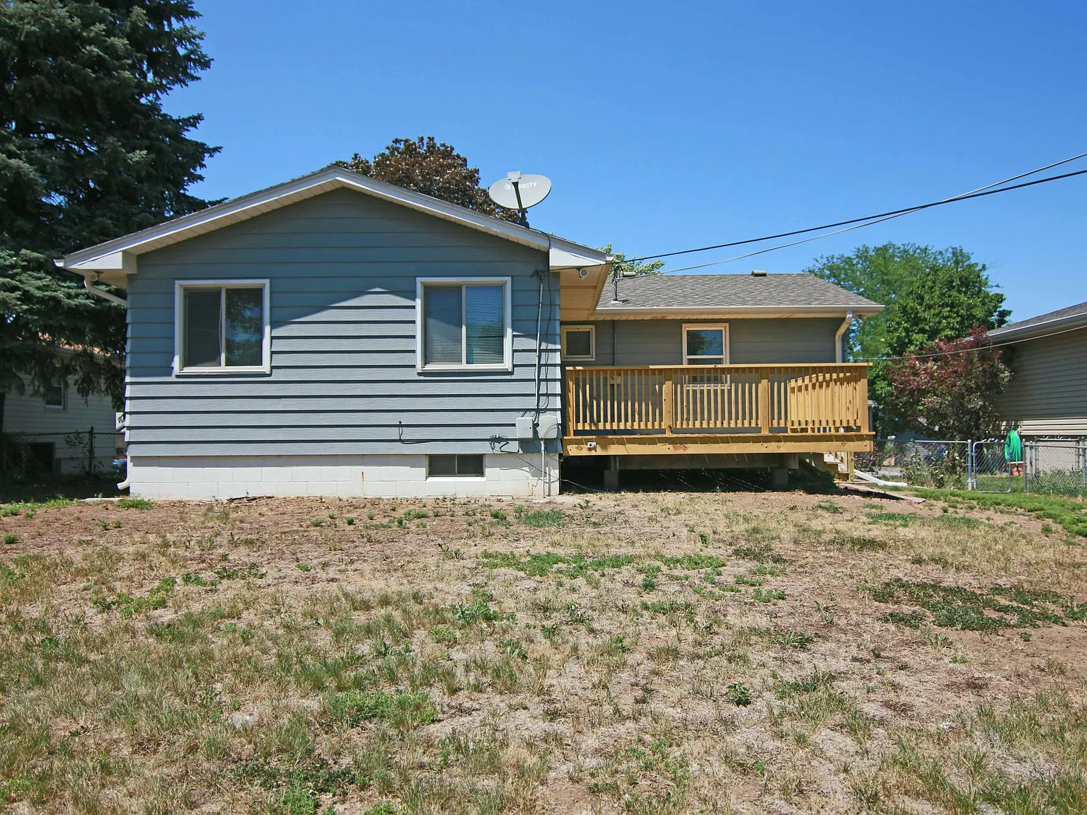 3 bed, 1.5 bath, 1640 sqft, $1,895 — Photo 4