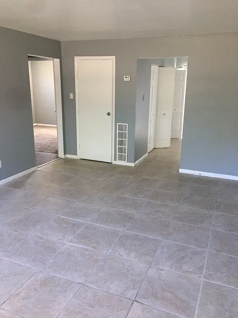 2 bed, 900 sqft, $1,350 — Photo 2
