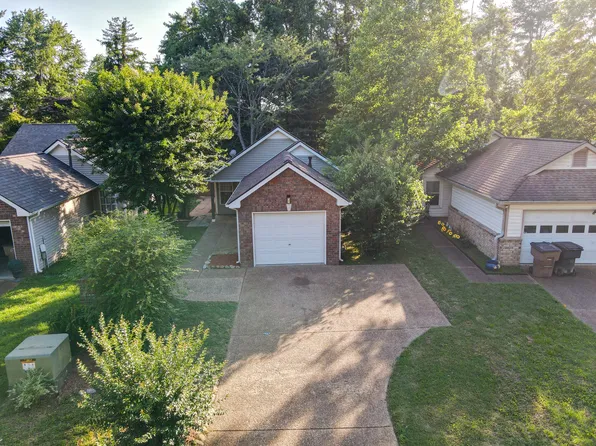 2620 Paddle Wheel Dr, Nashville, TN 37214
