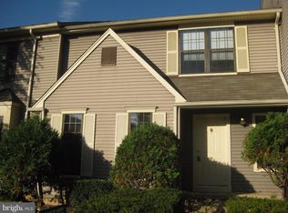 7 Vandercastel Rd, Sterling, VA 20165