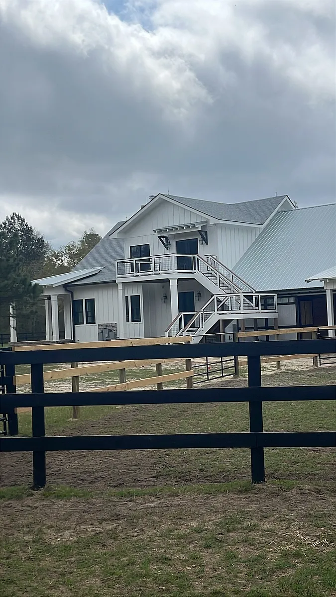 Building Photo - Bridle Creek Trl