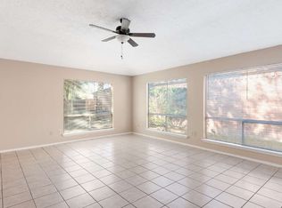 8915 Beau Monde Dr, Houston, TX 77099