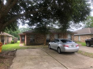 1118 Willow Creek Dr, Zachary, LA 70791