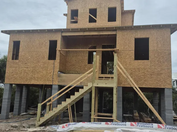 6 W Marsh Dr, Saint Helena Island, SC 29920