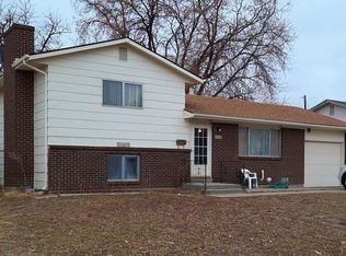 3938 Sheffield Ln, Pueblo, CO 81005