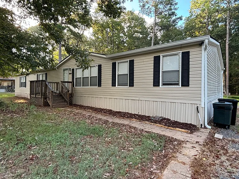 2009 Luke Ln — Photo 1