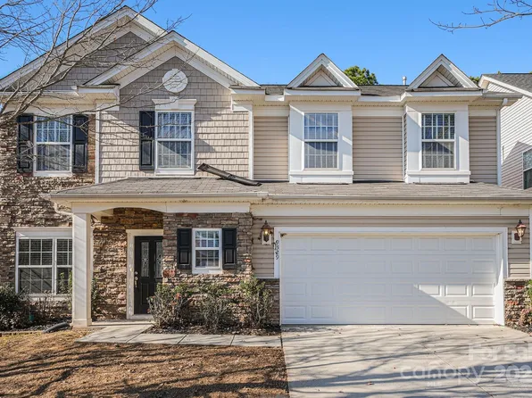 9329 Seamill Rd, Charlotte, NC 28278