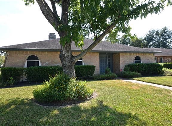 3rd image of 11346 Angelique Dr