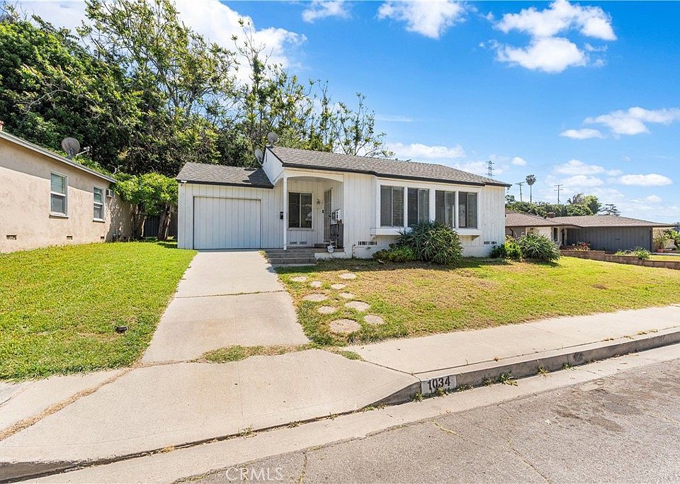 1st image of 1034 Loma Verde St