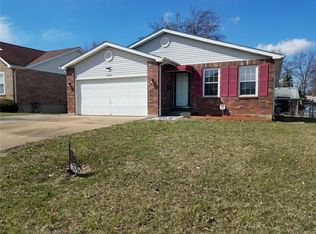 9155 Cozens Ave, Saint Louis, MO 63136