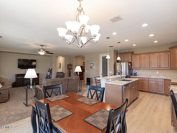 5th image of 177 W WINTERBERRY Avenue