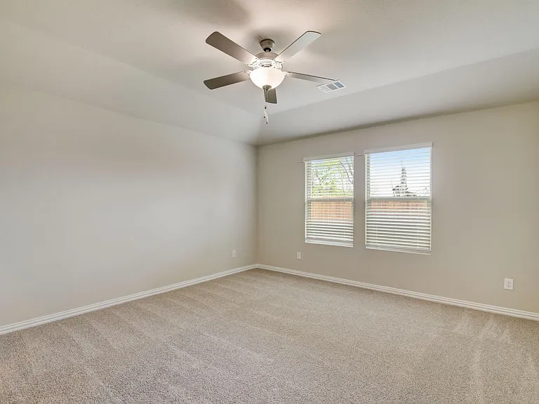 310 Sugarlands Dr — Photo 18