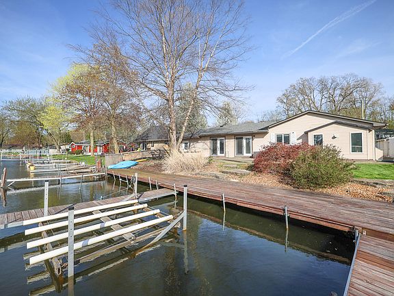 3rd image of 11954 Portage Lake Ave
