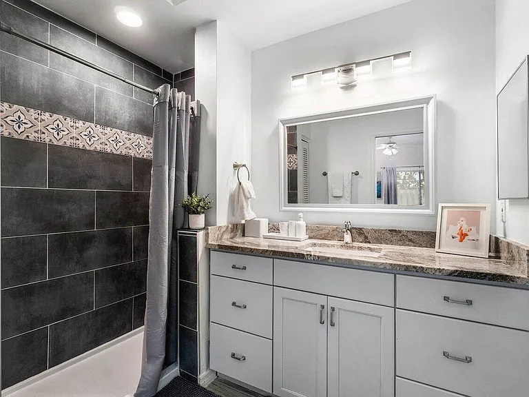 820 Bella Vista Ct S #20 — Photo 19