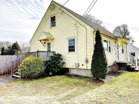 3rd image of 36 Newwood Dr
