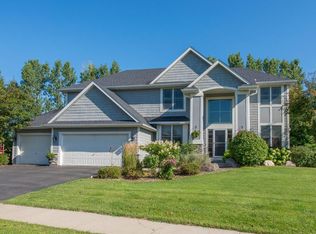 18900 Explorer Trl, Eden Prairie, MN 55347