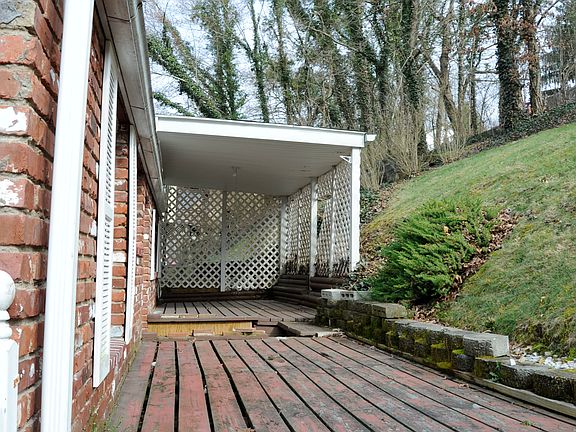 4th image of 1718 Claire St