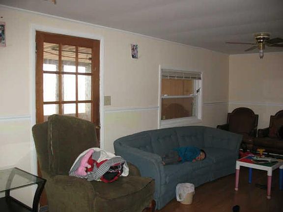 3rd image of 103 Hudgins St