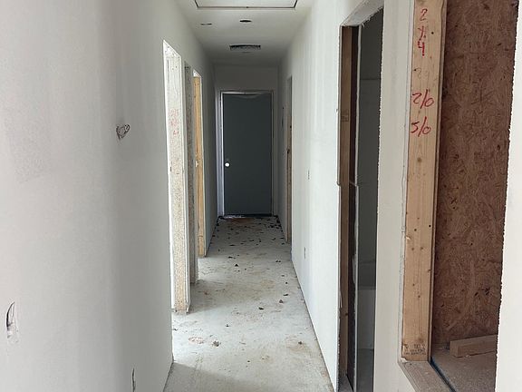 5th image of 692 W Detroit Blvd