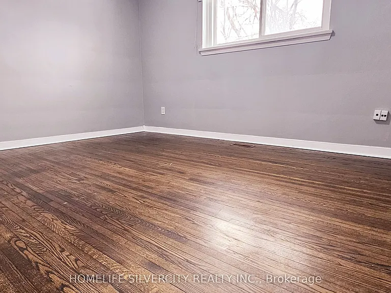 31 Windermere Ct #UPPER — Photo 23