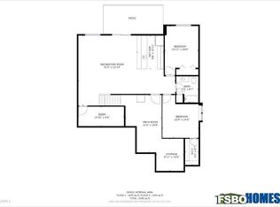 976 Camp Cardinal Rd, Iowa City, IA 52246