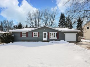 115 Dolores St, Oswego, IL 60543