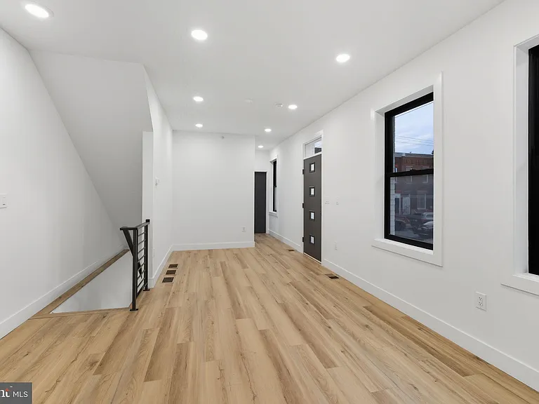 2713 W Montgomery Ave #A — Photo 8