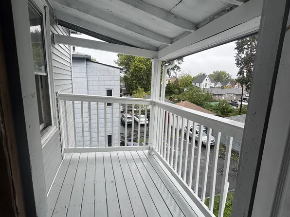 54-56 Ward Pl, Hartford, CT