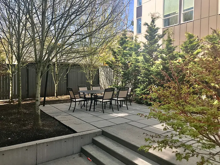 Pladhus Apartments — Photo 10
