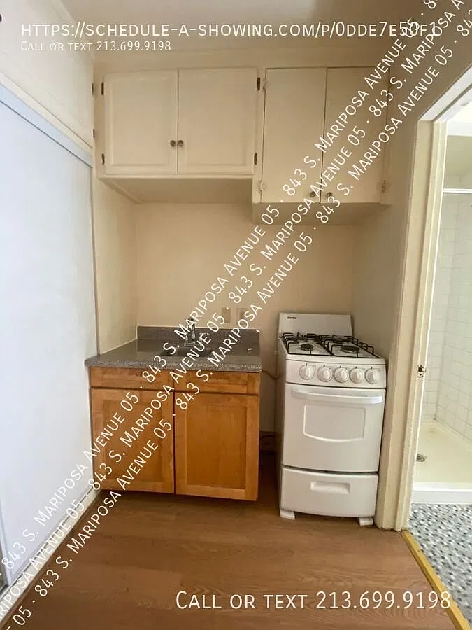 $0 Security Deposit+1 Month Free- Newly Renovated Studio Apartment Koreatown — Photo 3