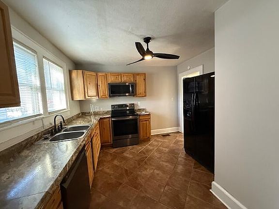 5th image of 204 Queen St