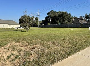 3304 Kaliste Saloom Rd, Lafayette, LA 70508