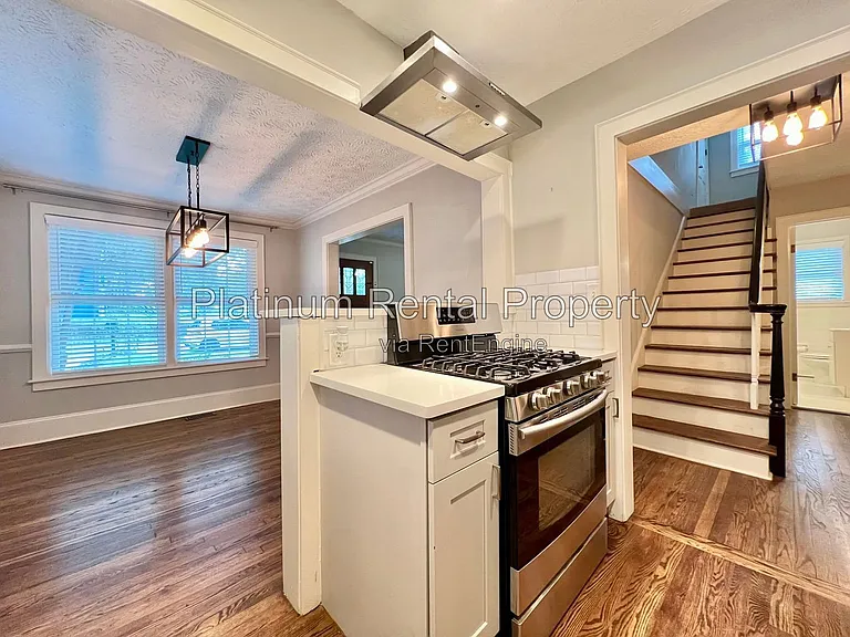 428 E Side Ave SE — Photo 7