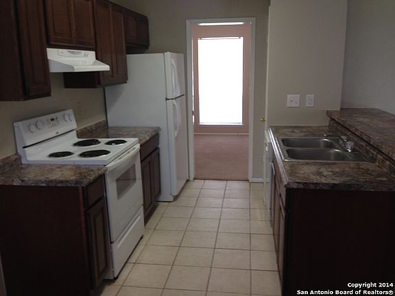 2nd image of 5834 Burgoyne St