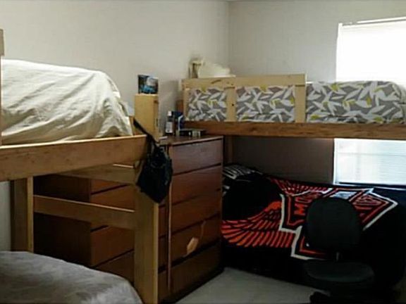 5th image of 1517 Barto Pl