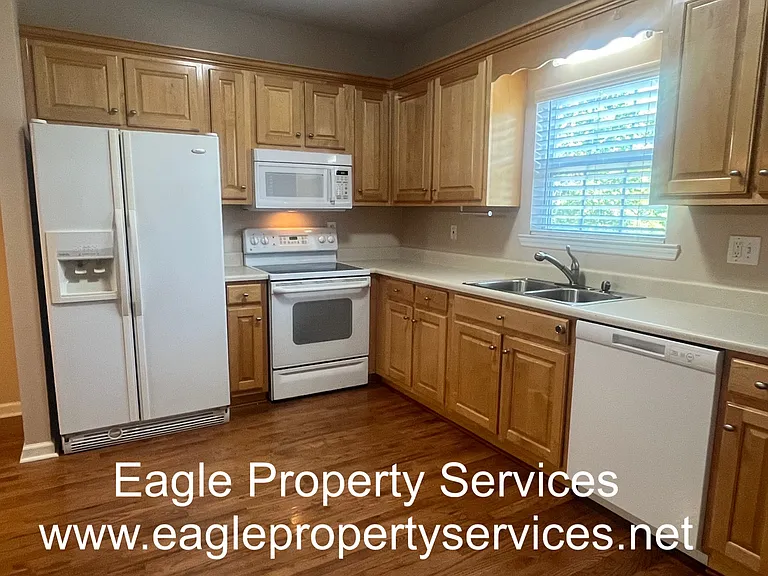 1527 Ashton Woods Way — Photo 6