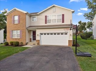 20 Lambert St, Washington, NJ 07882