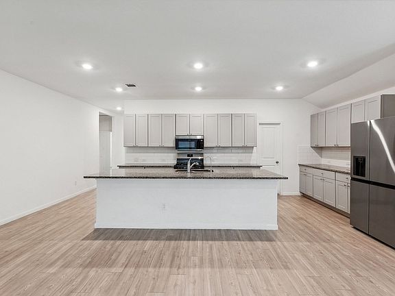 5th image of 10706 Erinita Way