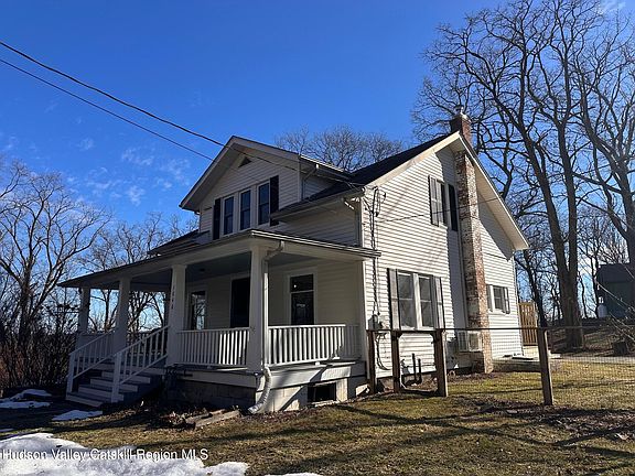 2nd image of 1040 Main Street