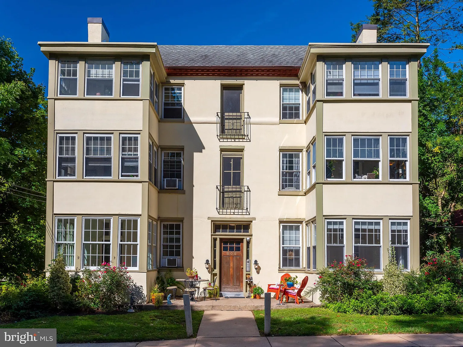 2 bed, 1000 sqft, $2,150 — Photo 4