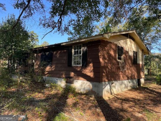 566 Baker Rd, Oxford, GA 30054