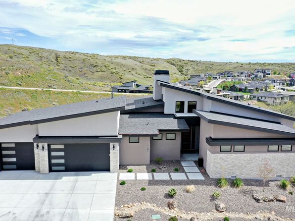 1281 E Chardie Rd, Boise, ID 83702
