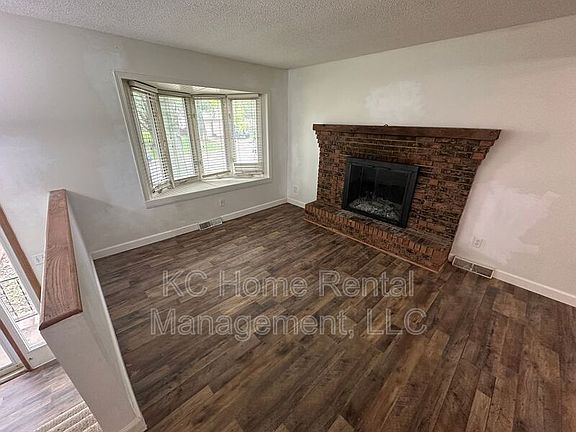 5th image of 17820 E Greentree Ave